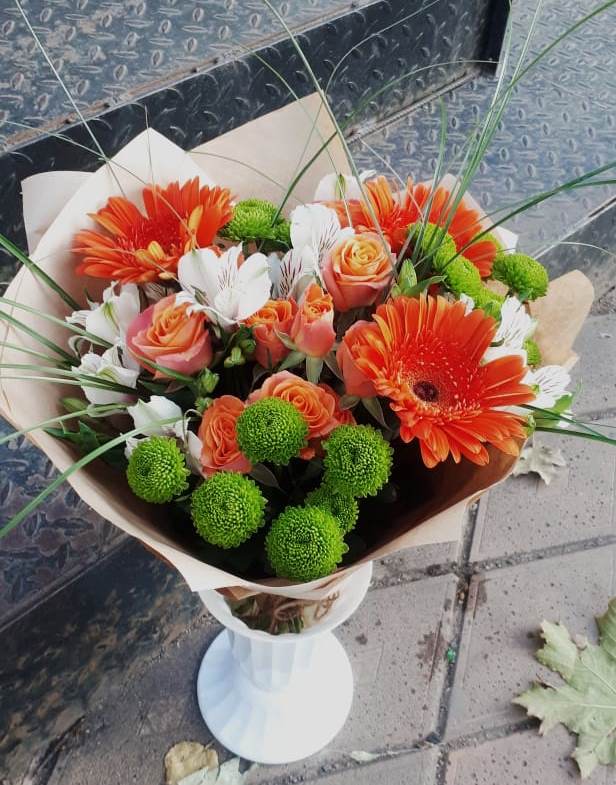 Букет цветов из: Герберы, Хризантемы, Альстромерии и Розы в Лысогорской