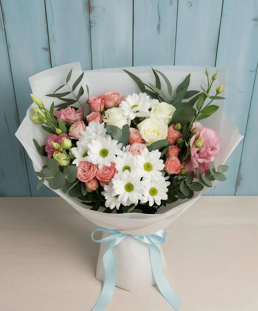 Букет цветов из: Розы, Лизиантусы и Хризантемы в Лысогорской