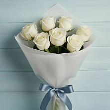 Букет 7 Белых роз Эдлесс Лав в Лысогорской