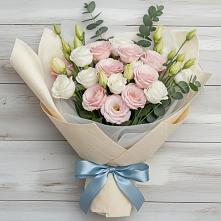 Букет цветов из:  Лизиантусы в Лысогорской