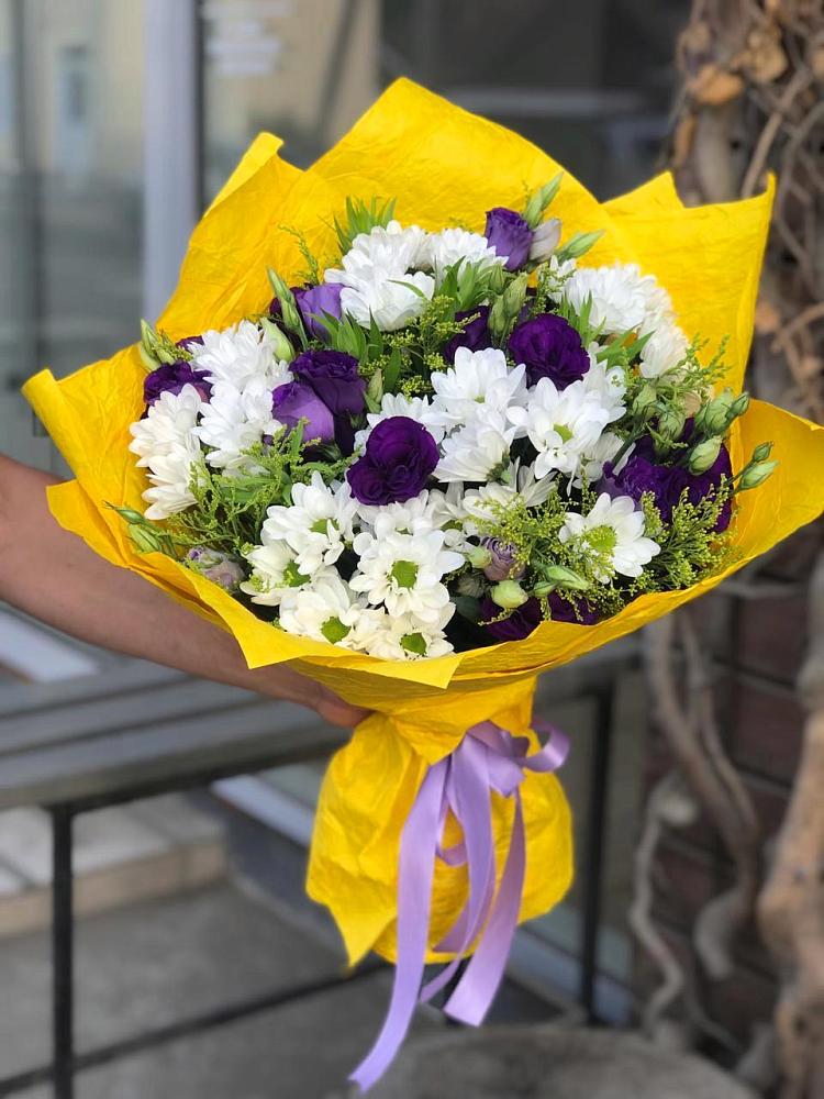 Букет цветов из: Ирисы, Хризантемы и Ромашки в Лысогорской