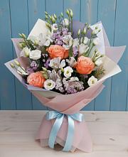 Букет цветов из:  Лизиантусы, Розы, Альстромерии и Гипсофила в Лысогорской