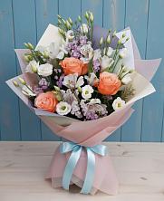 Букет цветов из:  Лизиантусы, Розы, Альстромерии и Гипсофила в Лысогорской