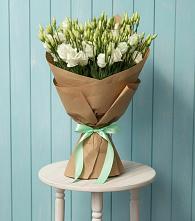 Букет цветов из:  Лизиантусы в Лысогорской