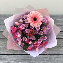 Букет цветов из:  Розы, Герберы и Хризантемы в Лысогорской