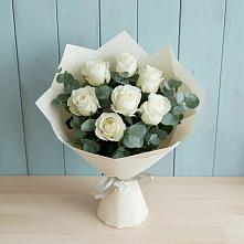 Букет Белые розы в Эвкалипте в Лысогорской