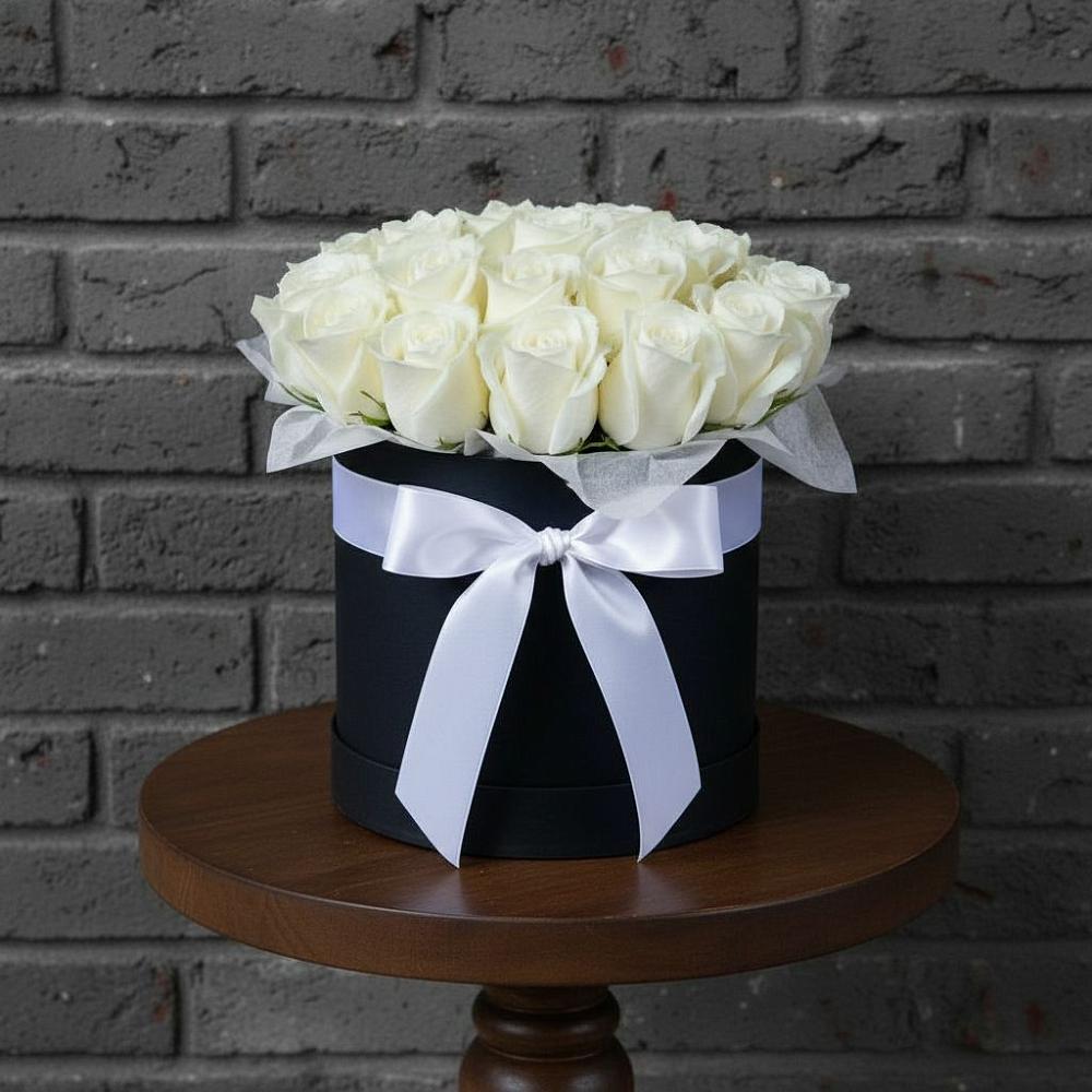 Цветочная композиция из Розы в шляпной коробке в Лысогорской