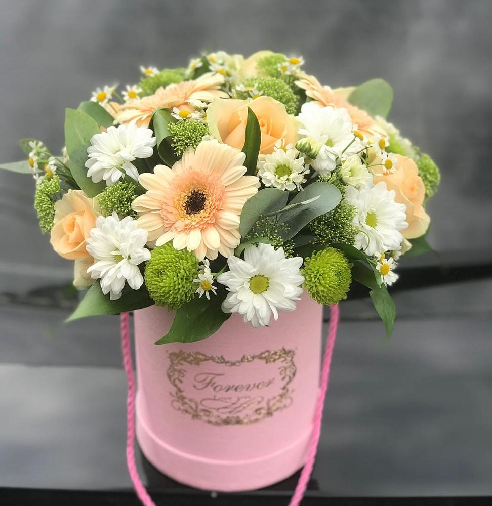 Цветочная композиция из Розы, Герберы и Хризантемы в шляпной коробке в Лысогорской