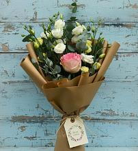 Букет цветов из:  Розы и Лизиантусы в Лысогорской
