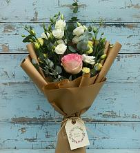 Букет цветов из:  Розы и Лизиантусы в Лысогорской