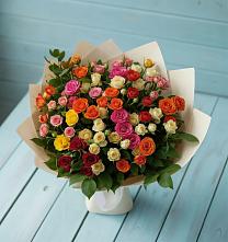 Букет Микс из разноцветных кустовых роз в Лысогорской