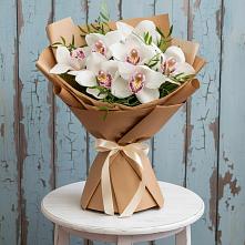 Букет цветов из:  Орхидеи и Розы #REPLACE_PRED# Лысогорской