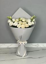 Букет цветов из:  Розы и Лизиантусы в Лысогорской